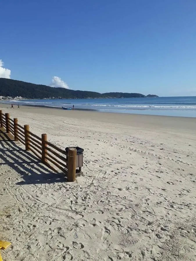 Apto El Shadday 203 /150 Metros Do Mar. Bombinhas